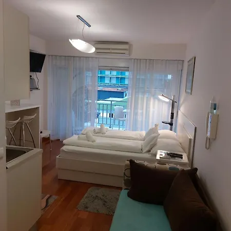 Ni I - With Balcony S Apartmán