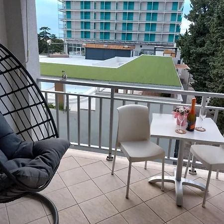 Ni I - With Balcony S Makarská
