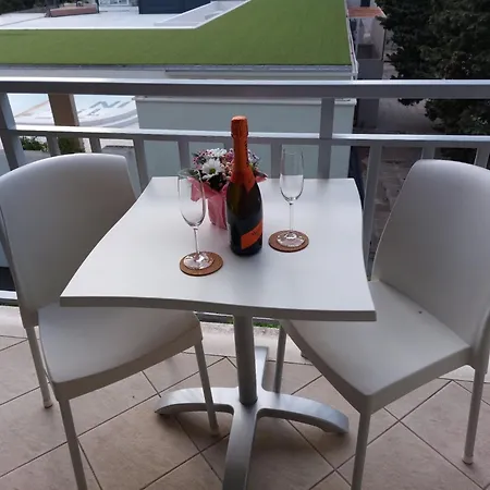 Apartmán Ni I - With Balcony S *